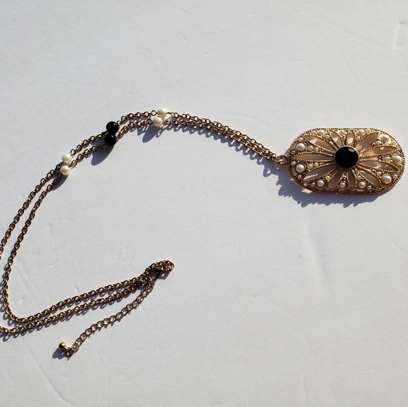 Golden Chain Necklace Jewelry - Picture 3 of 5